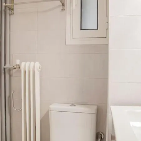 For 4 Pers At Kerameiko Metro St Apartment
