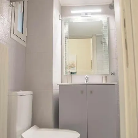 Apartment For 4 Pers At Kerameiko Metro St Athens